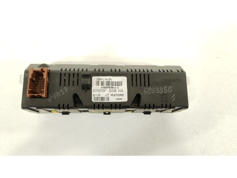 Recambio de pantalla multifuncion para peugeot 207/207+ (wa_, wc_) 1.6 hdi referencia OEM IAM 9666483680  