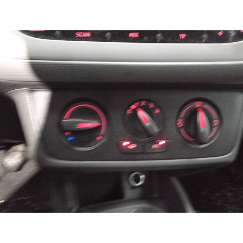 Recambio de mando calefaccion / aire acondicionado para seat ibiza iv (6j5, 6p1) 1.4 tdi referencia OEM IAM 6J0820045  