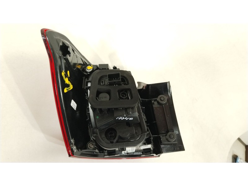 Recambio de piloto trasero derecho en porton para seat arona (kj7, kjp) 1.5 tsi referencia OEM IAM 6F9945208B  