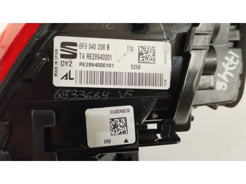 Recambio de piloto trasero derecho en porton para seat arona (kj7, kjp) 1.5 tsi referencia OEM IAM 6F9945208B  