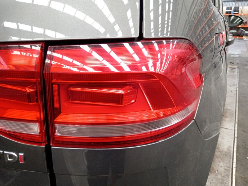 Recambio de piloto trasero derecho para volkswagen touran (5t1) 1.6 tdi referencia OEM IAM   