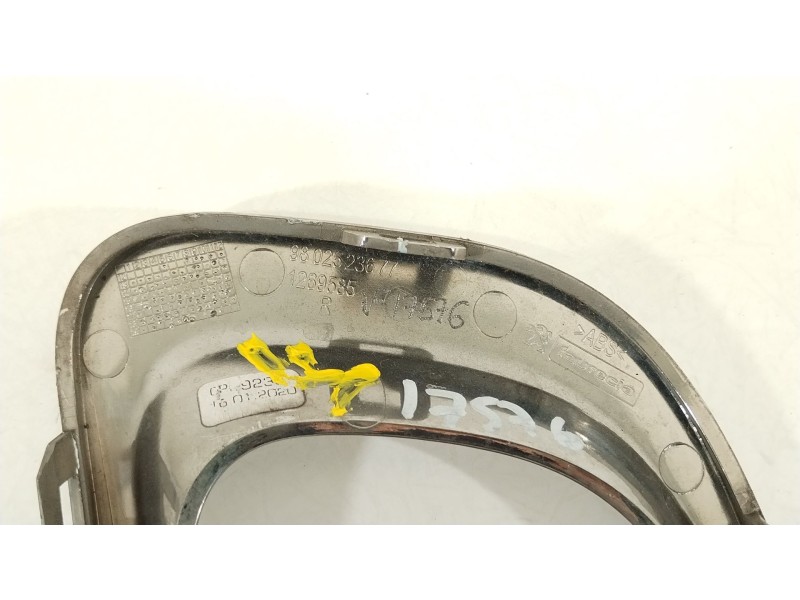 Recambio de rejilla paragolpes derecha para peugeot 2008 i (cu_) 1.6 bluehdi 100 referencia OEM IAM 9802523677 1269585 