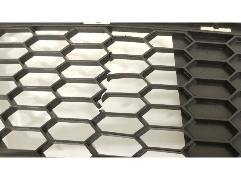 Recambio de rejilla paragolpes derecha para bmw 1 coupé (e82) 120 d referencia OEM IAM 51118045450 15857711 