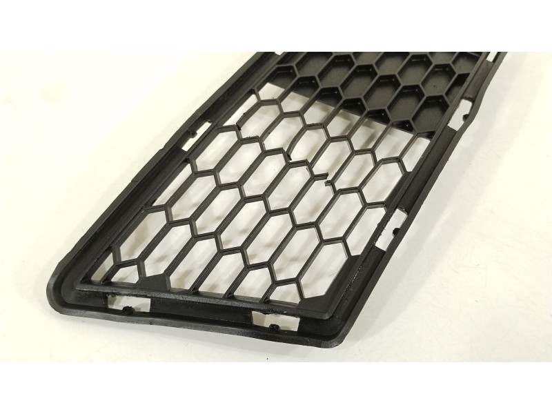 Recambio de rejilla paragolpes derecha para bmw 1 coupé (e82) 120 d referencia OEM IAM 51118045450 15857711 