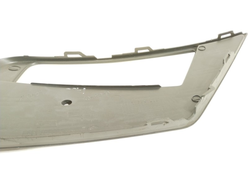 Recambio de rejilla paragolpes izquierda para seat leon (5f1) 1.4 tsi referencia OEM IAM 5F0853665G  