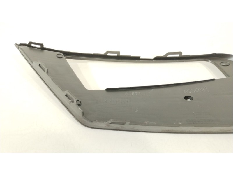 Recambio de rejilla paragolpes derecha para seat leon (5f1) 1.4 tsi referencia OEM IAM 5F0853666G  
