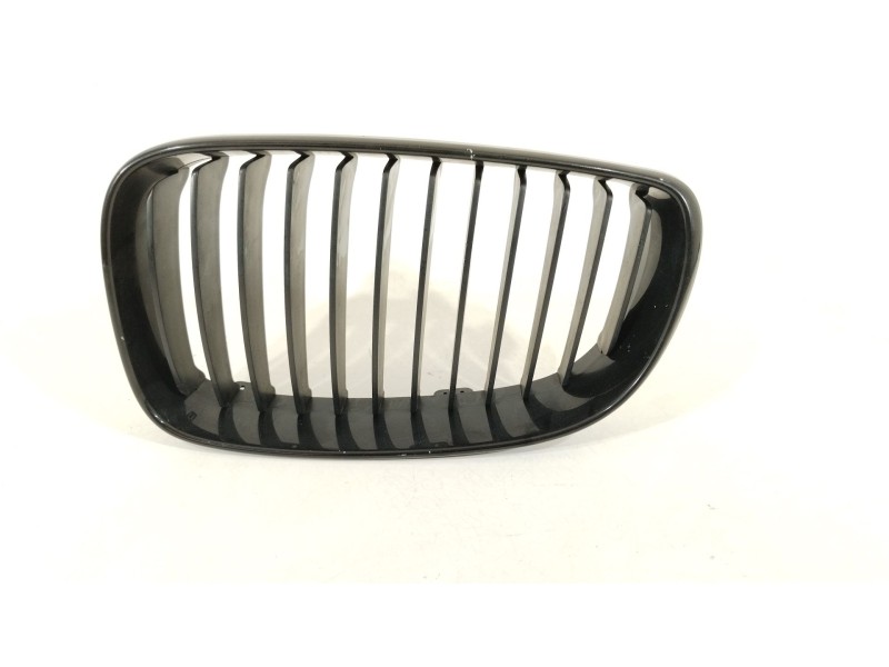Recambio de rejilla delantera para bmw 1 coupé (e82) 120 d referencia OEM IAM 51137166439  