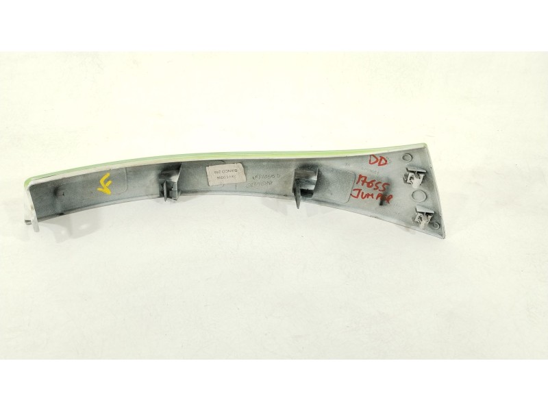 Recambio de moldura para citroën jumper iii autobús 2.2 hdi 120 referencia OEM IAM 1306528070 1306528070DX 
