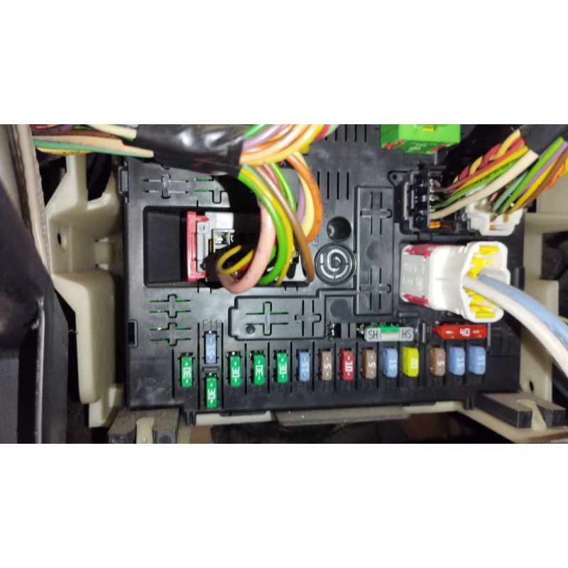 Recambio de caja reles / fusibles para peugeot 308 sw i (4e_, 4h_) 1.6 hdi referencia OEM IAM 9678477280  