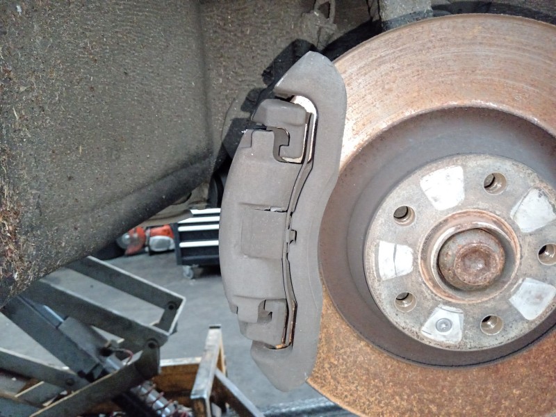 Recambio de pinza freno delantera derecha para audi a6 c6 (4f2) 3.0 tdi quattro referencia OEM IAM   