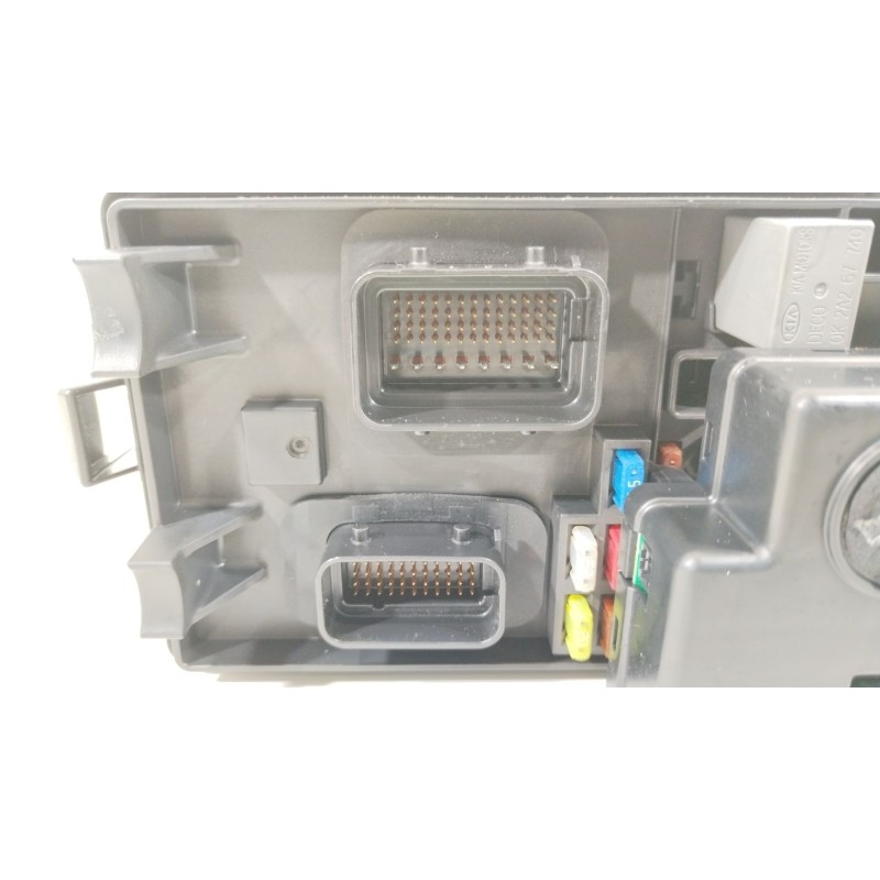 Recambio de caja reles / fusibles para kia carnival / grand carnival iii (vq) 2.9 crdi referencia OEM IAM 919504D050  