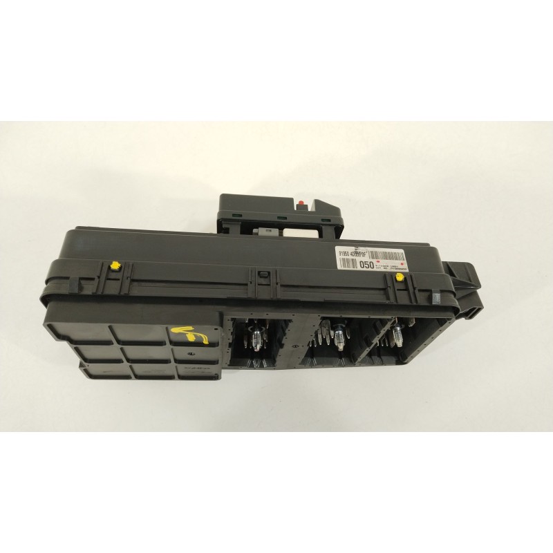 Recambio de caja reles / fusibles para kia carnival / grand carnival iii (vq) 2.9 crdi referencia OEM IAM 919504D050  