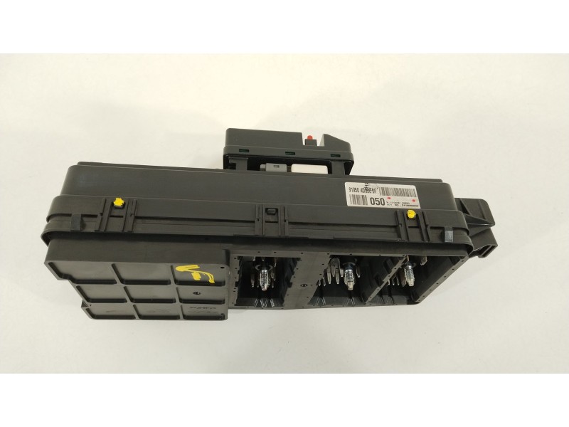 Recambio de caja reles / fusibles para kia carnival / grand carnival iii (vq) 2.9 crdi referencia OEM IAM 919504D050  