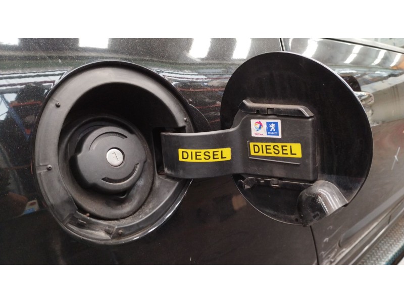 Recambio de tapa exterior combustible para peugeot 308 sw i (4e_, 4h_) 1.6 hdi referencia OEM IAM   