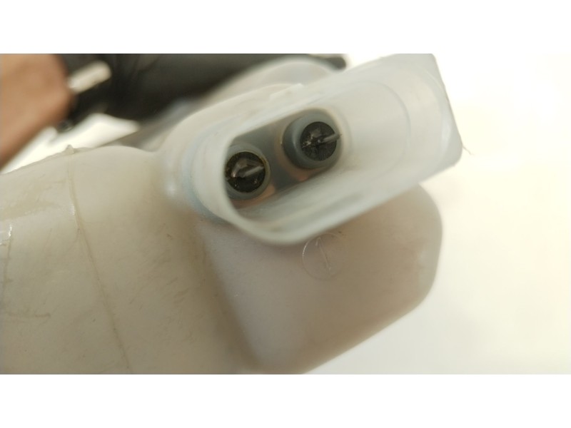 Recambio de deposito expansion para audi a4 b8 (8k2) 2.0 tdi referencia OEM IAM 8K0121403Q  