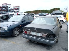 mercedes-benz 124 sedán (w124) del año 1990