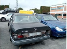 mercedes-benz 124 sedán (w124) del año 1990 2