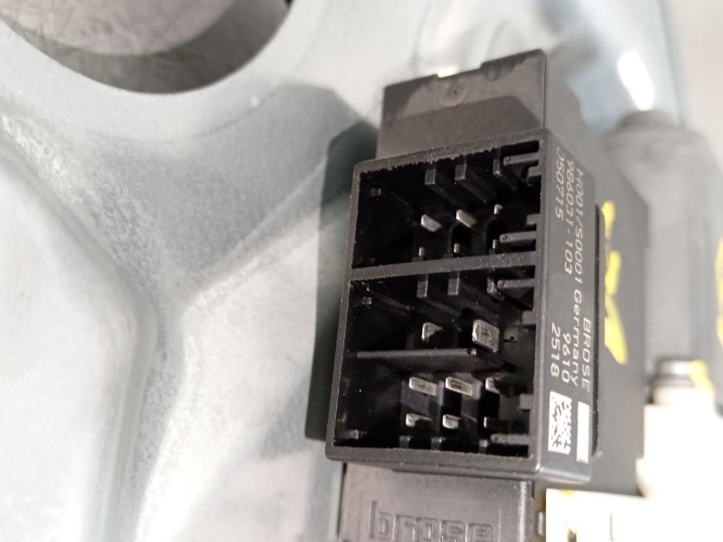 Recambio de elevalunas delantero izquierdo para seat ibiza iii (6l1) 1.4 16v referencia OEM IAM 6L3837751CH 6L3837755T 