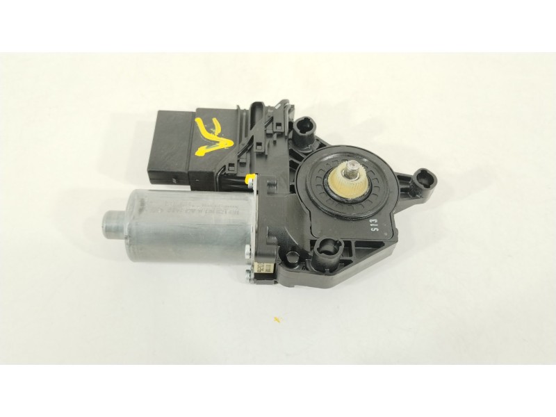 Recambio de motor elevalunas trasero derecho para volkswagen golf vi (5k1) 1.6 tdi referencia OEM IAM 5K0959704D  