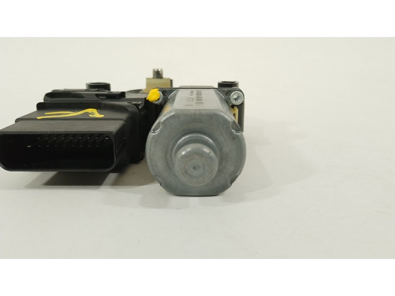 Recambio de motor elevalunas trasero derecho para volkswagen golf vi (5k1) 1.6 tdi referencia OEM IAM 5K0959704D  