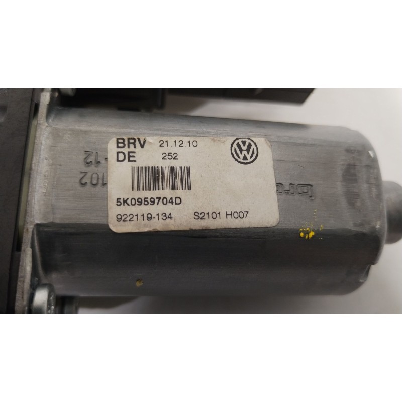Recambio de motor elevalunas trasero derecho para volkswagen golf vi (5k1) 1.6 tdi referencia OEM IAM 5K0959704D  