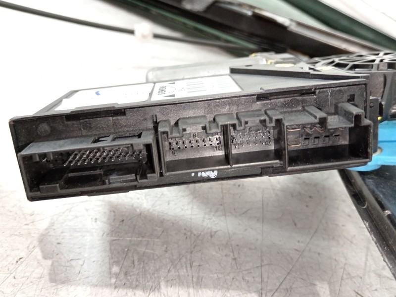 Recambio de elevalunas delantero izquierdo para audi a4 b6 (8e2) 2.0 referencia OEM IAM 8E0837461C 8E1059801B 
