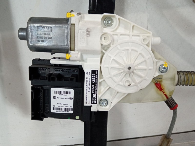 Recambio de elevalunas delantero derecho para audi a3 (8p1) 1.9 tdi referencia OEM IAM 8P0959802E  