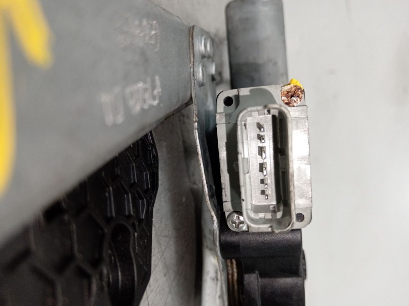 Recambio de elevalunas delantero izquierdo para dacia logan mcv ii tce 90 lpg referencia OEM IAM 807211440R  