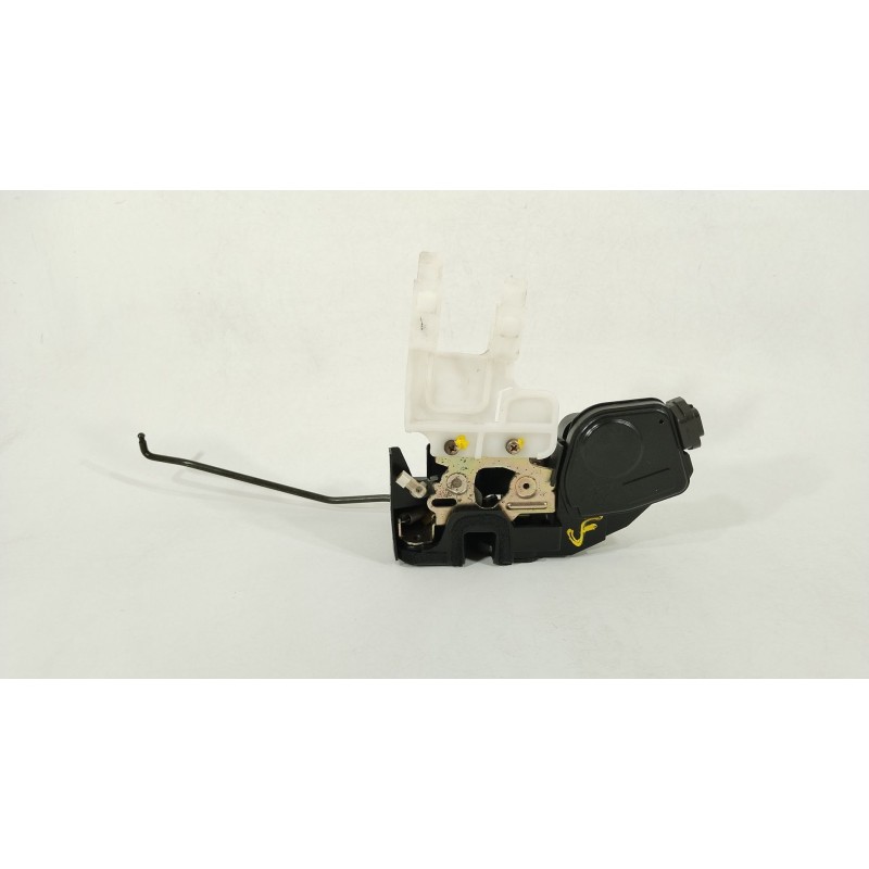 Recambio de cerradura puerta delantera izquierda para hyundai santa fé i (sm) 2.4 16v referencia OEM IAM 8131026021  