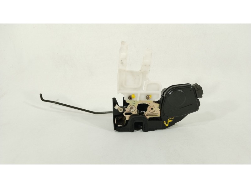 Recambio de cerradura puerta delantera izquierda para hyundai santa fé i (sm) 2.4 16v referencia OEM IAM 8131026021  