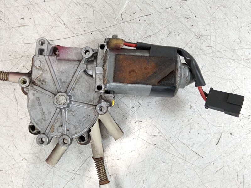 Recambio de elevalunas delantero izquierdo para volkswagen jetta ii (19e, 1g2, 165) 1.6 referencia OEM IAM 191837461A  