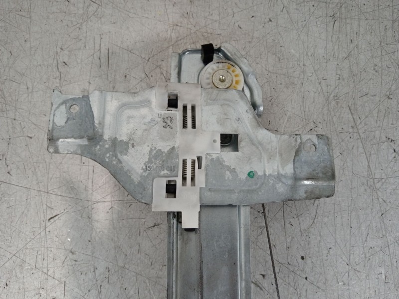 Recambio de elevalunas delantero derecho para citroën c3 iii (sx) 1.2 thp 110 referencia OEM IAM 9812081580  