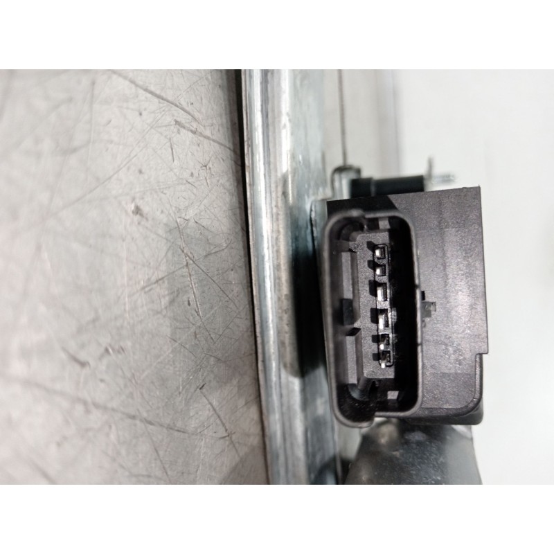 Recambio de elevalunas delantero derecho para citroën c3 iii (sx) 1.2 thp 110 referencia OEM IAM 9812081580  
