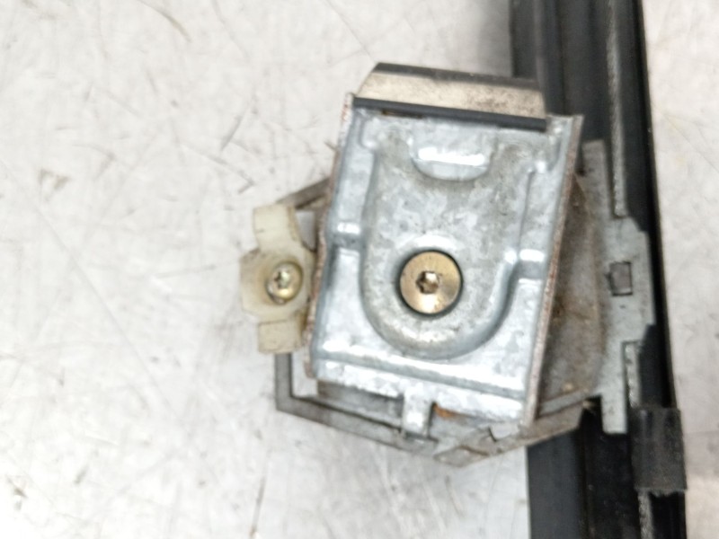 Recambio de elevalunas delantero izquierdo para bmw 5 touring (e39) 520 d referencia OEM IAM 8252391  