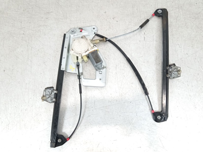 Recambio de elevalunas delantero izquierdo para bmw 5 touring (e39) 520 d referencia OEM IAM 8252391  