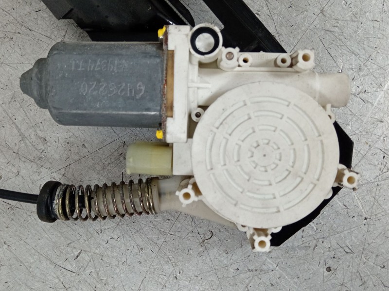 Recambio de elevalunas trasero izquierdo para bmw 5 touring (e39) 520 d referencia OEM IAM 8252429 67628360512 