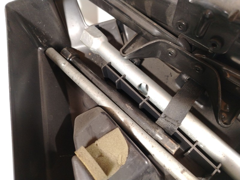 Recambio de llave rueda para citroën jumper iii furgoneta 2.2 hdi 120 referencia OEM IAM 1356985080 1356984080 