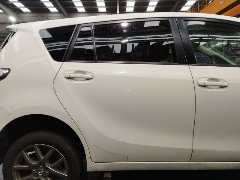 Recambio de puerta trasera derecha para toyota verso (_r2_) 1.6 d4-d (war20_) referencia OEM IAM   
