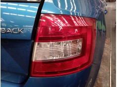Recambio de piloto trasero derecho para skoda rapid spaceback (nh1) 1.4 tdi referencia OEM IAM   