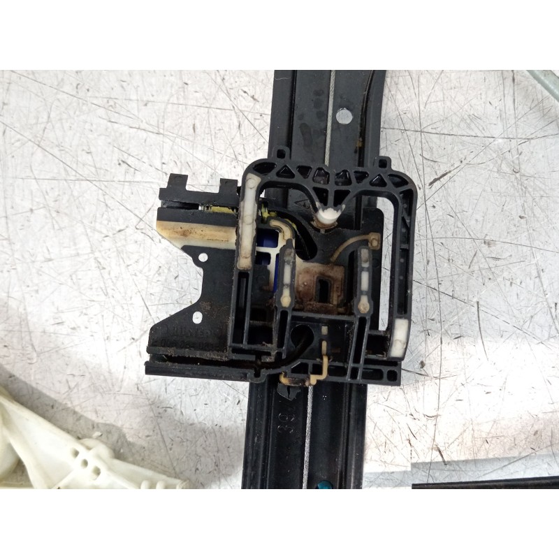 Recambio de elevalunas delantero izquierdo para audi a3 sportback (8va, 8vf) 2.0 tdi referencia OEM IAM 8V4837461  