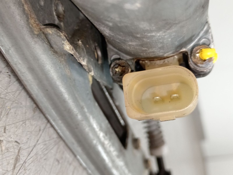 Recambio de elevalunas delantero izquierdo para bmw 3 (e46) 320 d referencia OEM IAM 8196037 67628362063 676283620630