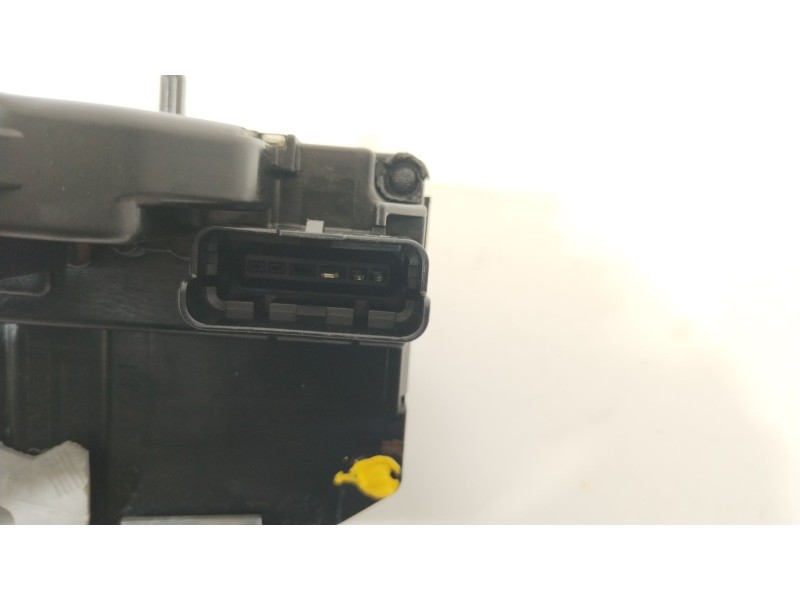 Recambio de cerradura puerta trasera derecha para nissan note (e12) 1.5 dci referencia OEM IAM 825003VV0A  
