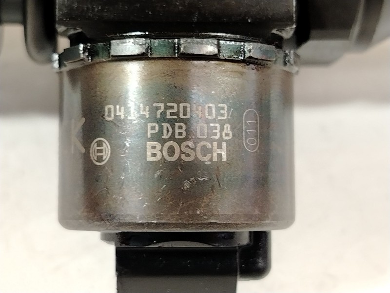 Recambio de inyector para volkswagen golf v (1k1) 2.0 tdi 16v referencia OEM IAM 03G130073B 0414720403 