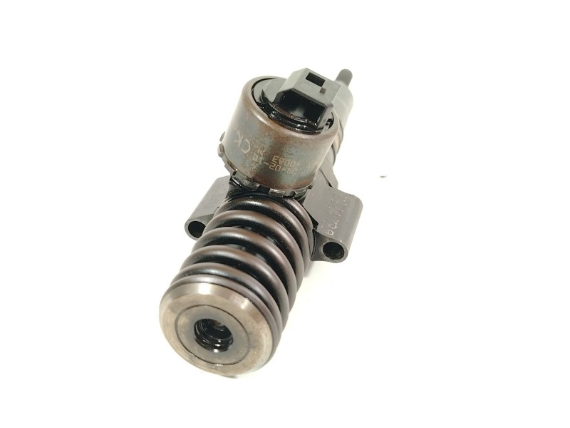 Recambio de inyector para volkswagen golf v (1k1) 2.0 tdi 16v referencia OEM IAM 03G130073B 0414720403 