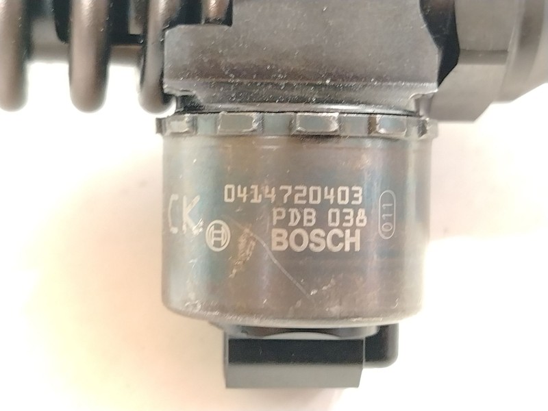 Recambio de inyector para volkswagen golf v (1k1) 2.0 tdi 16v referencia OEM IAM 03G130073B 0414720403 