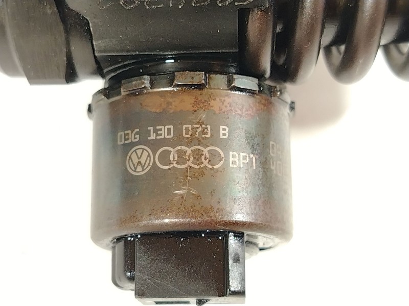Recambio de inyector para volkswagen golf v (1k1) 2.0 tdi 16v referencia OEM IAM 03G130073B 0414720403 