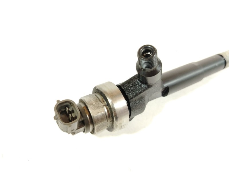 Recambio de inyector para opel astra j (p10) 1.7 cdti (68) referencia OEM IAM 97376270 8973762703 