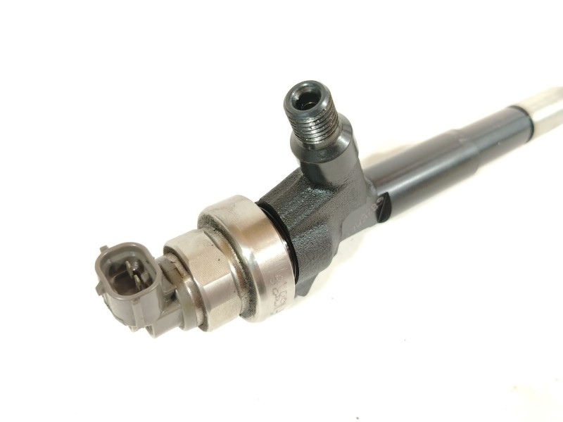Recambio de inyector para opel astra j (p10) 1.7 cdti (68) referencia OEM IAM 97376270 8973762703 