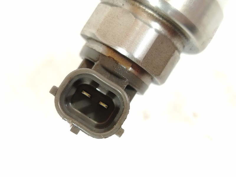 Recambio de inyector para opel astra j (p10) 1.7 cdti (68) referencia OEM IAM 97376270 8973762703 