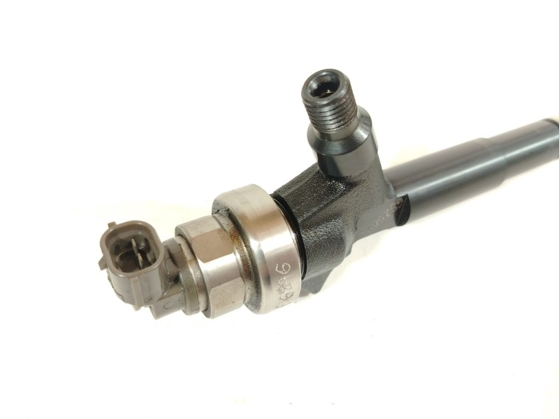 Recambio de inyector para opel astra j (p10) 1.7 cdti (68) referencia OEM IAM 97376270 8973762703 